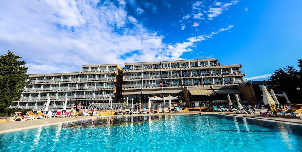 Arena Hotel Holiday Medulin Dış mekan fotoğraf