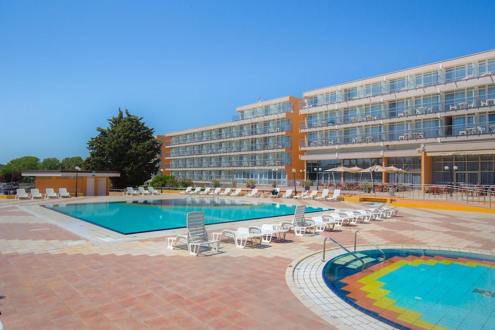 Arena Hotel Holiday Medulin Dış mekan fotoğraf