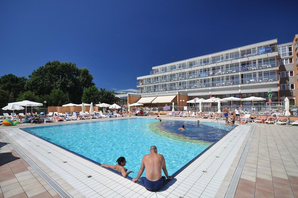 Arena Hotel Holiday Medulin Dış mekan fotoğraf
