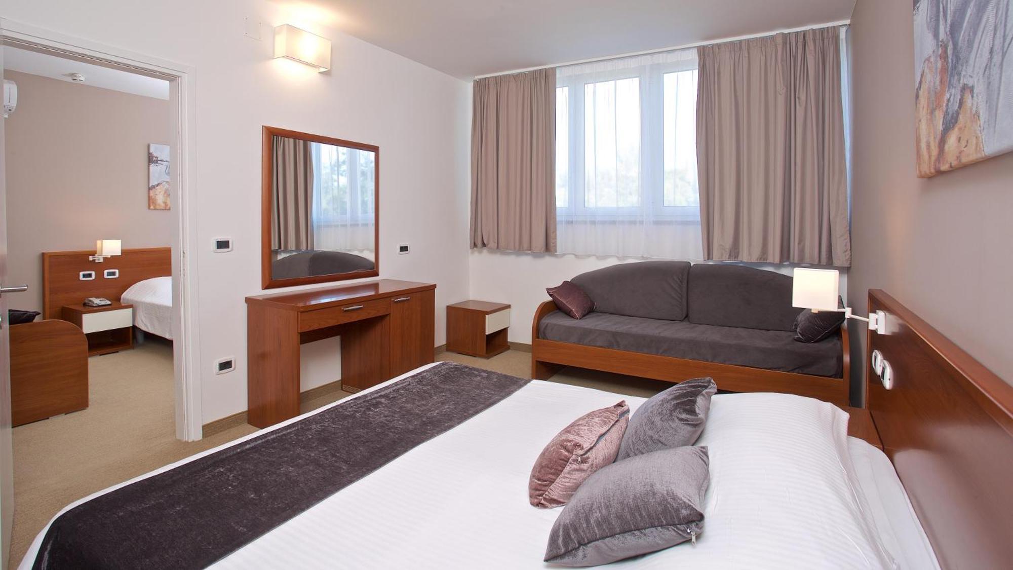 Arena Hotel Holiday Medulin Dış mekan fotoğraf