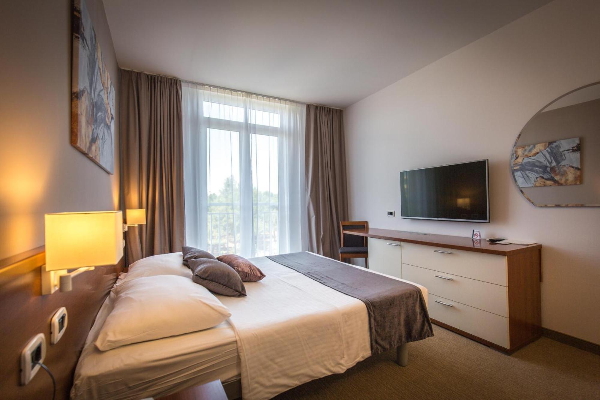Arena Hotel Holiday Medulin Dış mekan fotoğraf